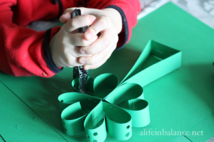 25 Easy St. Patrick's Day Crafts For Kids - there are great activities and ideas for all kids on this list!