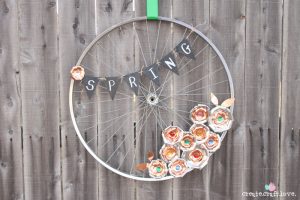 25 Beautiful DIY Spring Wreaths - these are great for Easter and Spring decor to brighten things up!