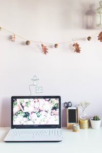 These simple ways to decorate for fall will have your home looking beautiful and cozy!