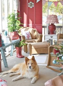 These stunning farmhouse style Christmas porches will inspire you to create beautiful farmhouse style decor of your own!