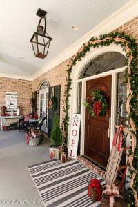 These stunning farmhouse style Christmas porches will inspire you to create beautiful farmhouse style decor of your own!