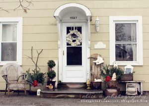 These stunning farmhouse style Christmas porches will inspire you to create beautiful farmhouse style decor of your own!