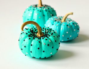 This is a list of our favorite ways to decorate with pumpkin for fall and Halloween!