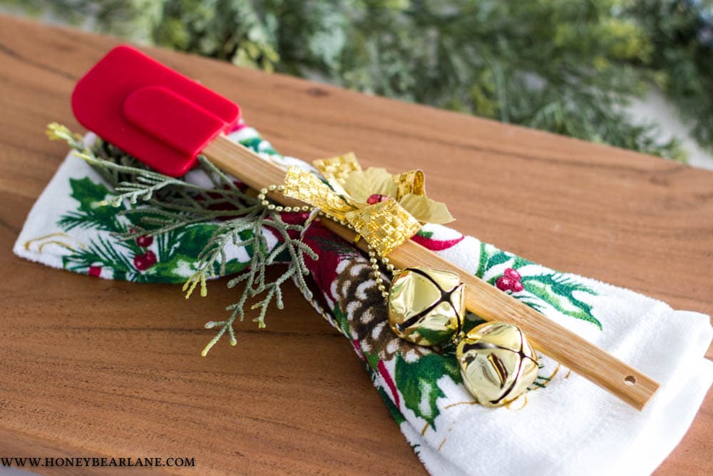 13 Dollar Tree DIY Last Minute Christmas Gift Basket Ideas 